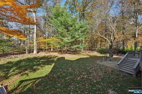 707 Horseshoe Trail Franklin Lakes NJ 07417