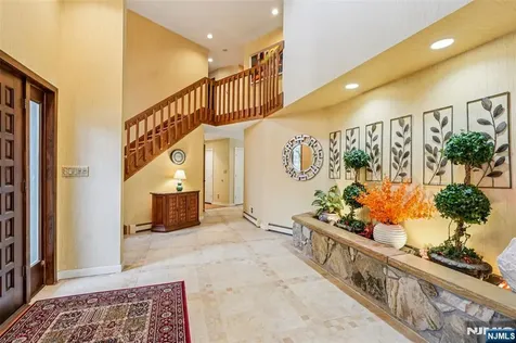 707 Horseshoe Trail Franklin Lakes NJ 07417