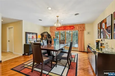 707 Horseshoe Trail Franklin Lakes NJ 07417