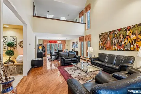 707 Horseshoe Trail Franklin Lakes NJ 07417
