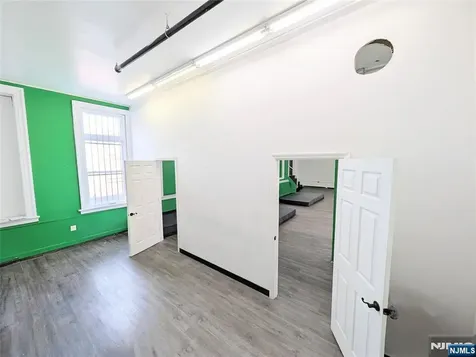 207 Market Street Paterson NJ 07505