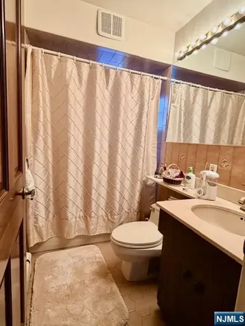 6 Patton Street Lodi NJ 07644