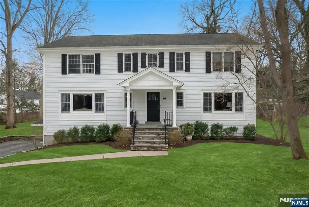 4 Lindeman Avenue Closter NJ 07624