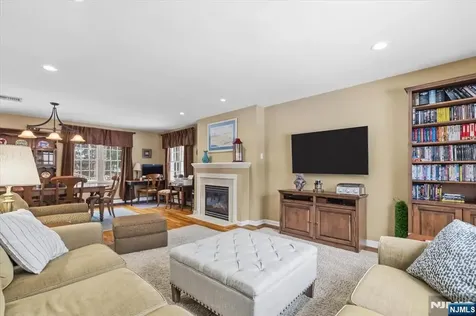 4 Lindeman Avenue Closter NJ 07624