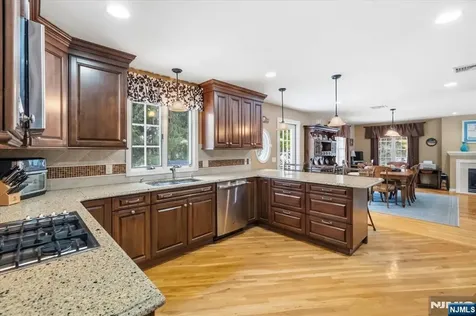 4 Lindeman Avenue Closter NJ 07624