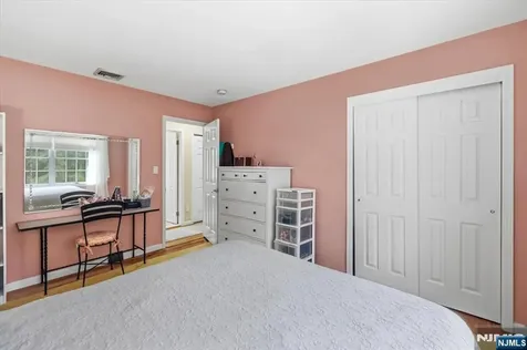 4 Lindeman Avenue Closter NJ 07624