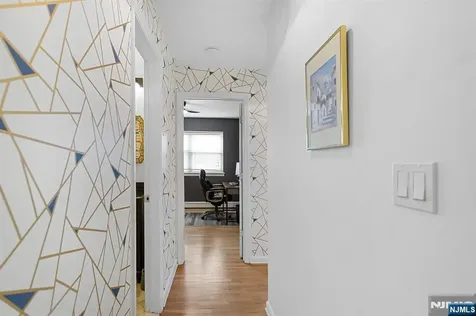 25 River Road Nutley NJ 07110