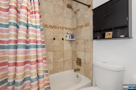 25 River Road Nutley NJ 07110