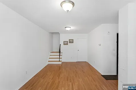 25 River Road Nutley NJ 07110