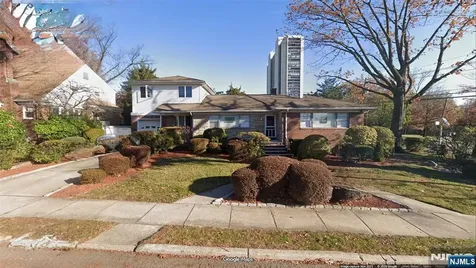 209 Tremont Avenue Fort Lee NJ 07024