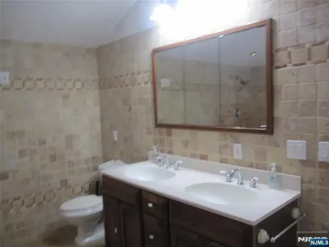 209 Tremont Avenue Fort Lee NJ 07024