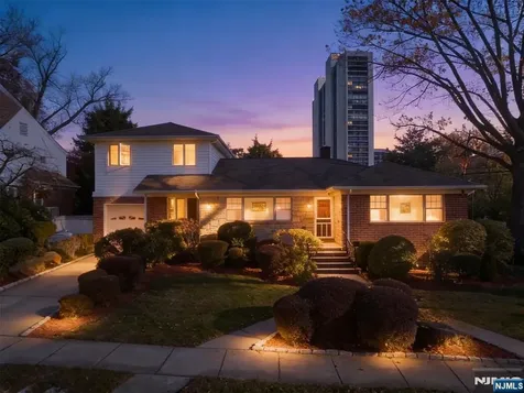 209 Tremont Avenue Fort Lee NJ 07024