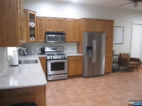 209 Tremont Avenue Fort Lee NJ 07024