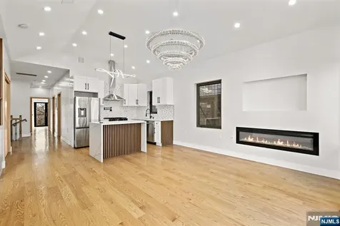 482 Kennedy Boulevard Bayonne NJ 07002