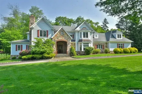 25 Stony Brook Drive North Caldwell NJ 07006