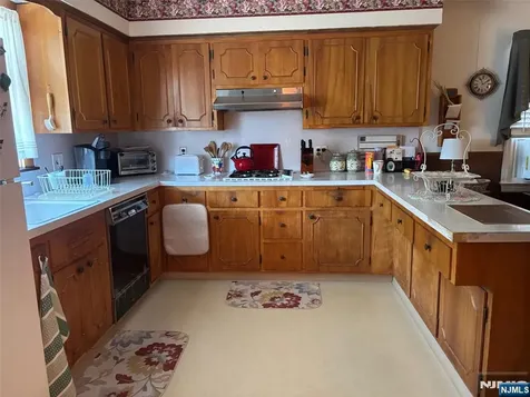 2 Park Drive West Orange NJ 07052