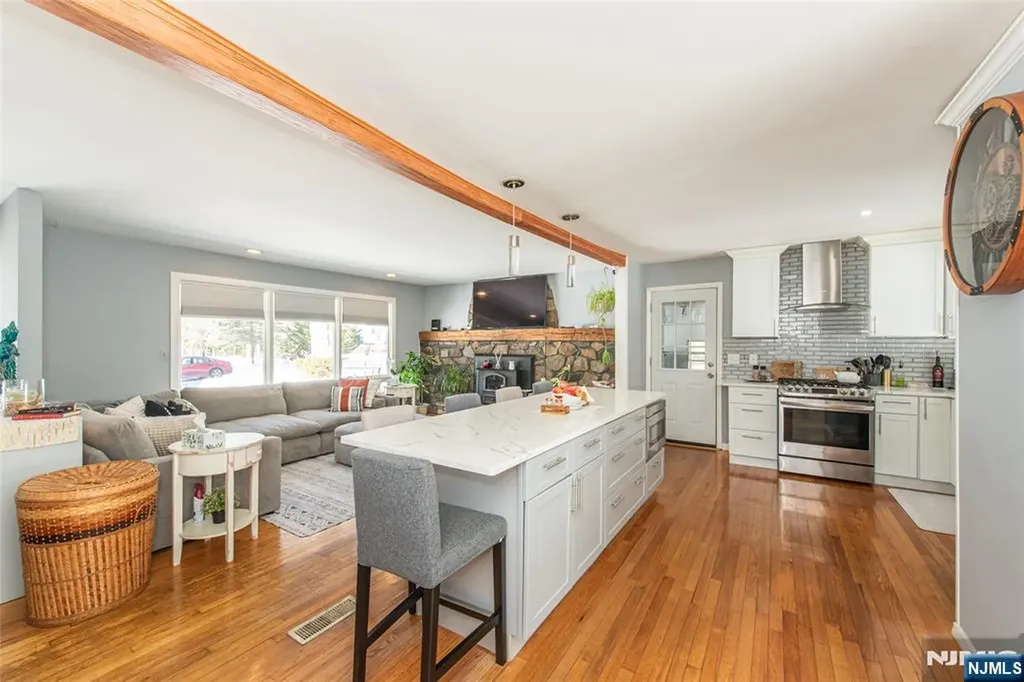 38 Fremont Terrace West Milford NJ 07438