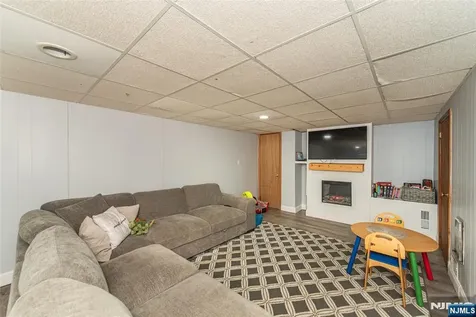 38 Fremont Terrace West Milford NJ 07438