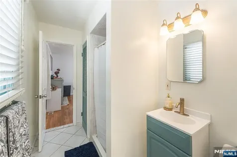 38 Fremont Terrace West Milford NJ 07438