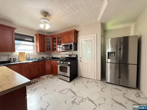162 Sylvan Street Rutherford NJ 07070