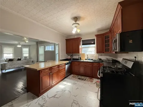 162 Sylvan Street Rutherford NJ 07070