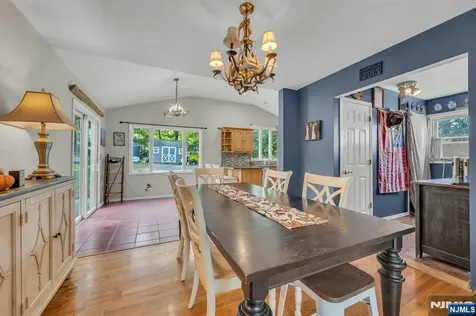 22 Bannehr Street Oakland NJ 07436