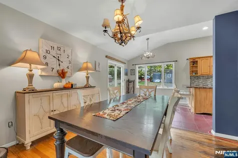 22 Bannehr Street Oakland NJ 07436