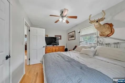 22 Bannehr Street Oakland NJ 07436