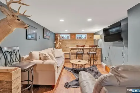 22 Bannehr Street Oakland NJ 07436