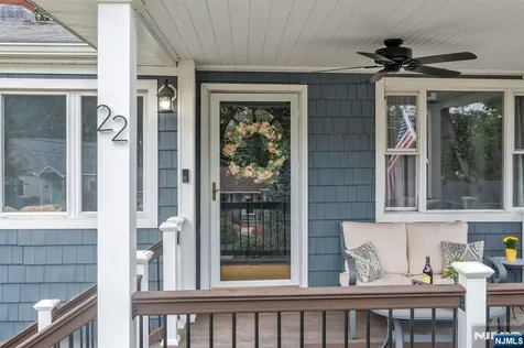 22 Bannehr Street Oakland NJ 07436