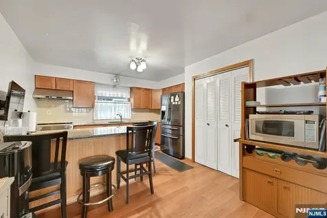 68 Bergen Turnpike Ridgefield Park NJ 07660