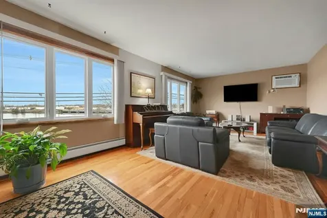 68 Bergen Turnpike Ridgefield Park NJ 07660