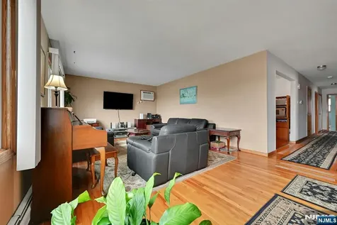 68 Bergen Turnpike Ridgefield Park NJ 07660