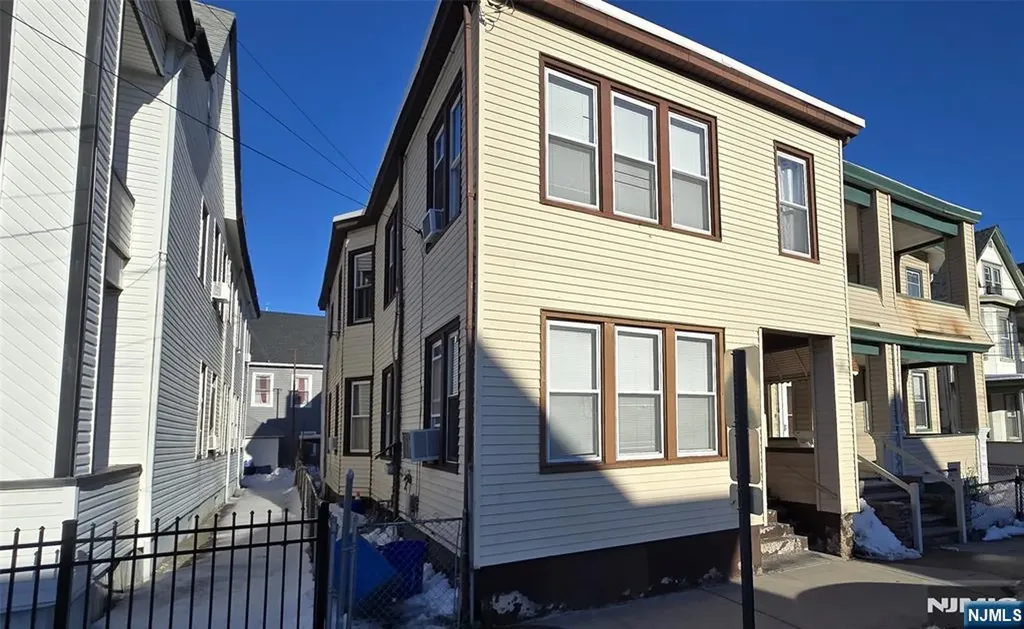 190 Columbia Avenue Passaic NJ 07055