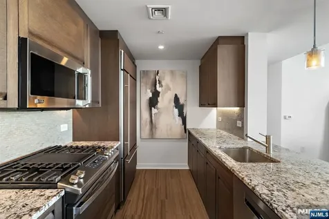 1000 Avenue At Port Imperial Weehawken NJ 07086
