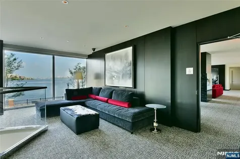 1000 Avenue At Port Imperial Weehawken NJ 07086