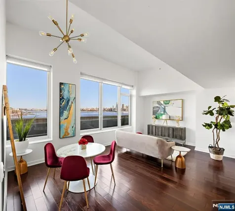 1000 Avenue At Port Imperial Weehawken NJ 07086