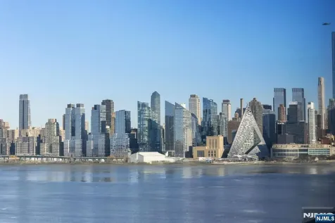 1000 Avenue At Port Imperial Weehawken NJ 07086