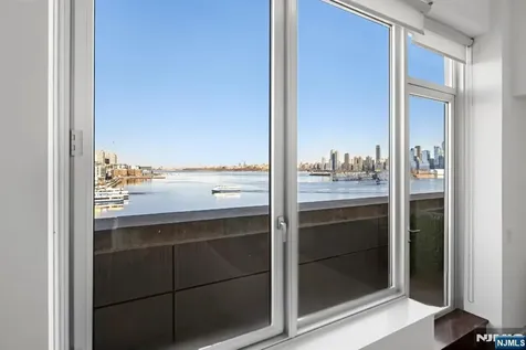 1000 Avenue At Port Imperial Weehawken NJ 07086
