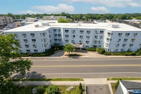 333 Grand Avenue Palisades Park NJ 07650
