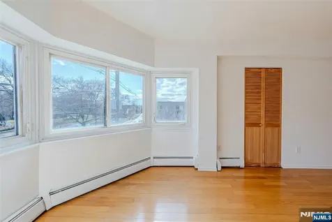 333 Grand Avenue Palisades Park NJ 07650