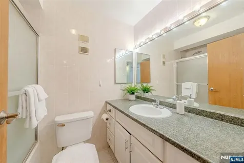 333 Grand Avenue Palisades Park NJ 07650
