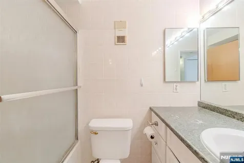 333 Grand Avenue Palisades Park NJ 07650