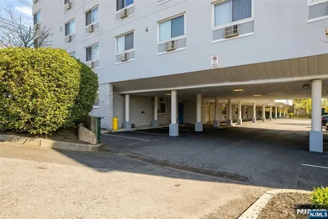 333 Grand Avenue Palisades Park NJ 07650