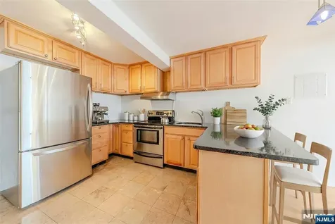 333 Grand Avenue Palisades Park NJ 07650