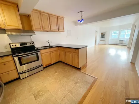333 Grand Avenue Palisades Park NJ 07650