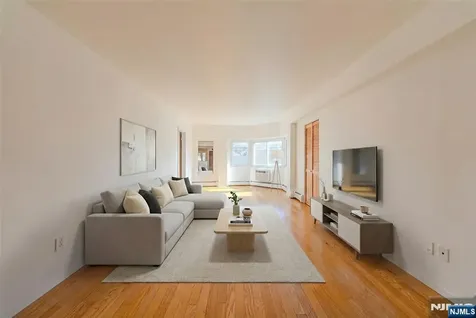 333 Grand Avenue Palisades Park NJ 07650