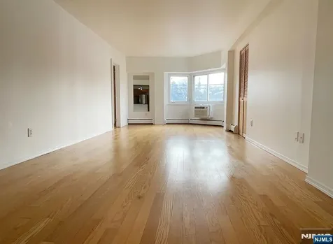 333 Grand Avenue Palisades Park NJ 07650
