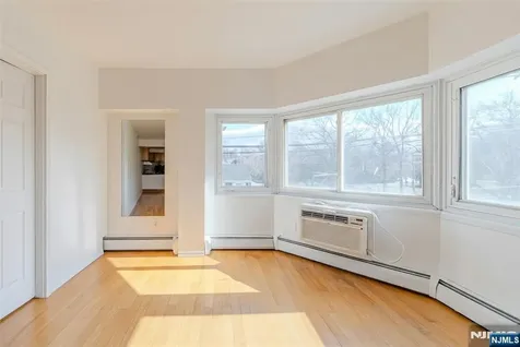 333 Grand Avenue Palisades Park NJ 07650