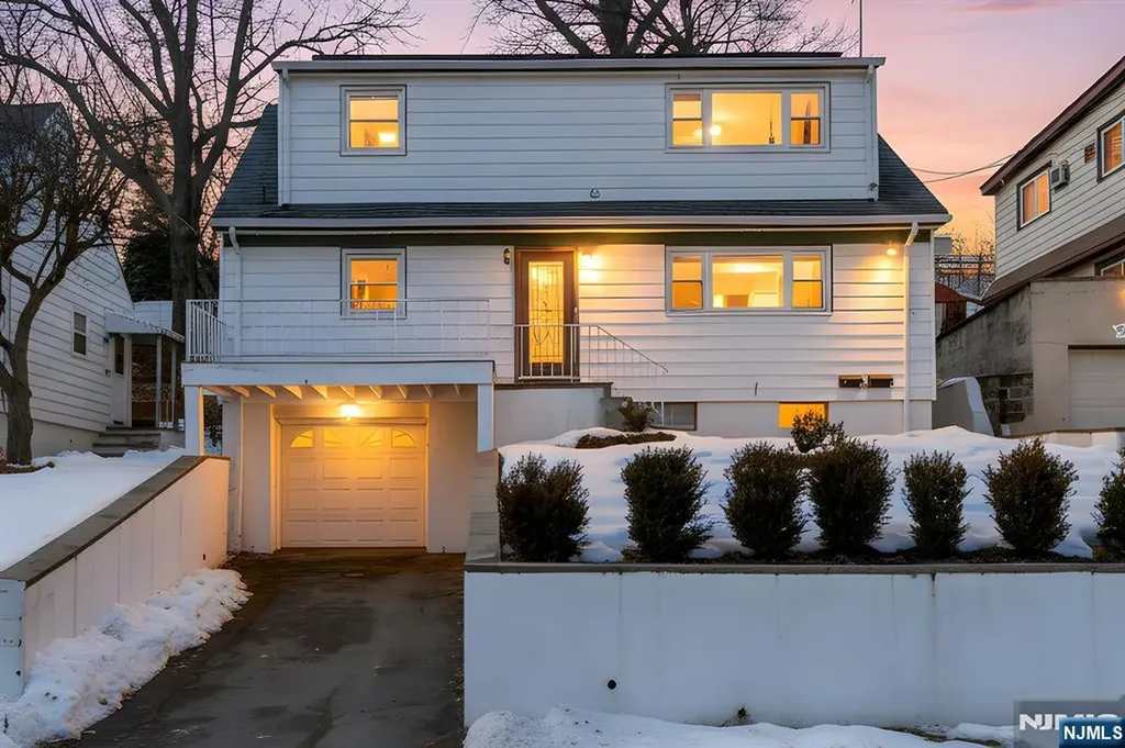 86 Katz Avenue Paterson NJ 07502